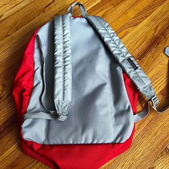 Bright pink backpack - Picture 2 of 5